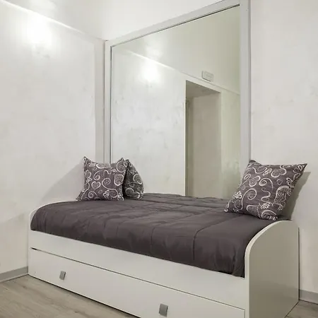 Oda ve Kahvaltı Etnea Palace Katanya