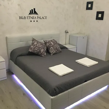 Etnea Palace Oda ve Kahvaltı 3*
