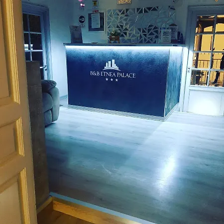 Alojamento de Acomodação e Pequeno-almoço Etnea Palace