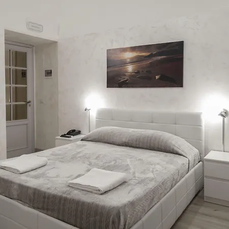 Etnea Palace Alojamento de Acomodação e Pequeno-almoço Catânia