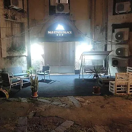 Etnea Palace לינה וארוחת בוקר