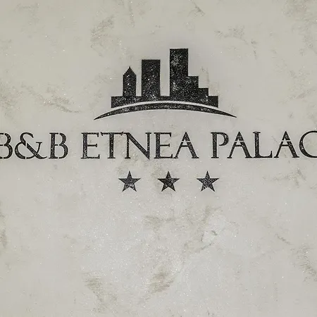 Alojamento de Acomodação e Pequeno-almoço Etnea Palace